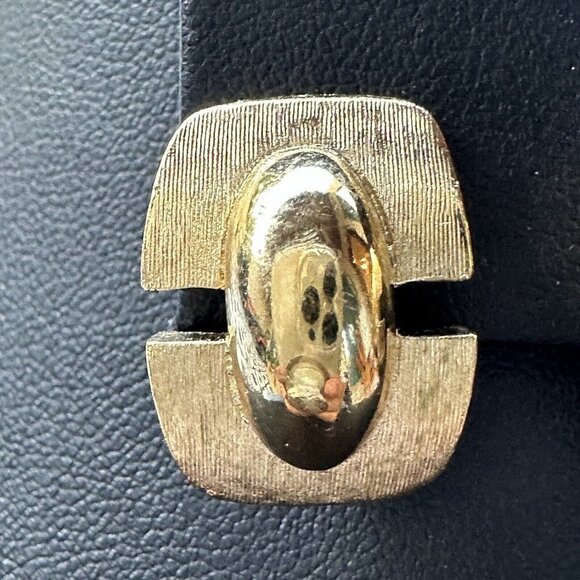 Earrings Women's Geometric Gold Tone Clip-On Vintage Fashion Jewelry Retro 1980s - Picture 2 of 9